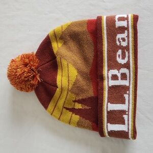 L.L. Bean Adults' Katahdin Pom Hat ❄️